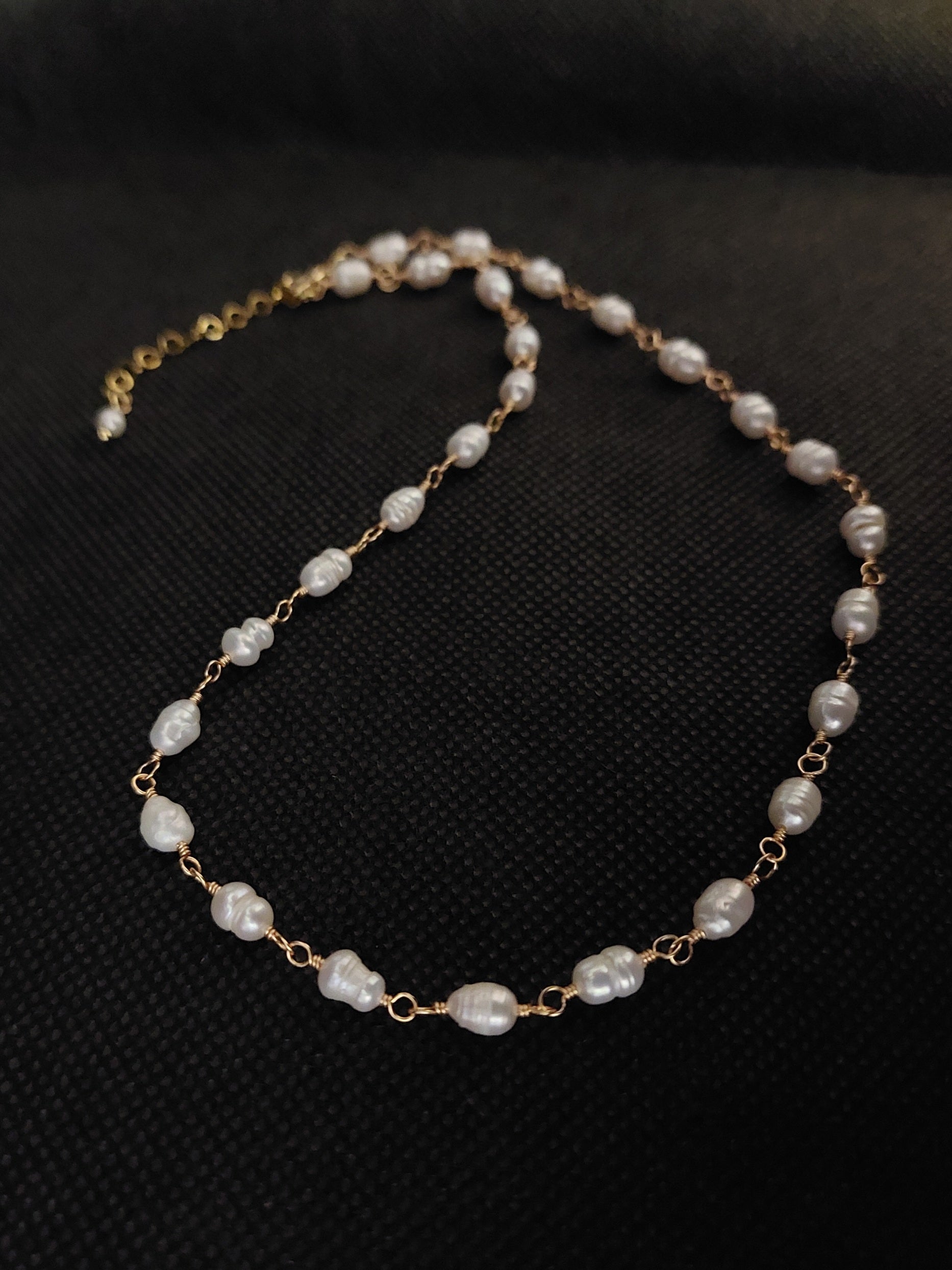 Perlový náhrdelník LEONI z bílých říčních perel | Anna Jewelry