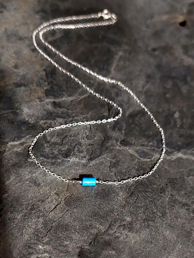 Minimalistický stříbrný náhrdelník ZEN s tyrkysem